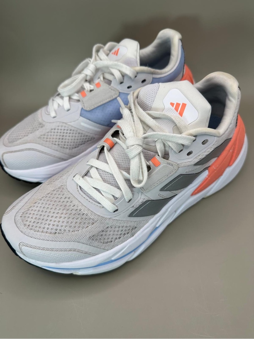 Adidas Adistar CS Women's Running Shoes Size 8.5. White/Grey.